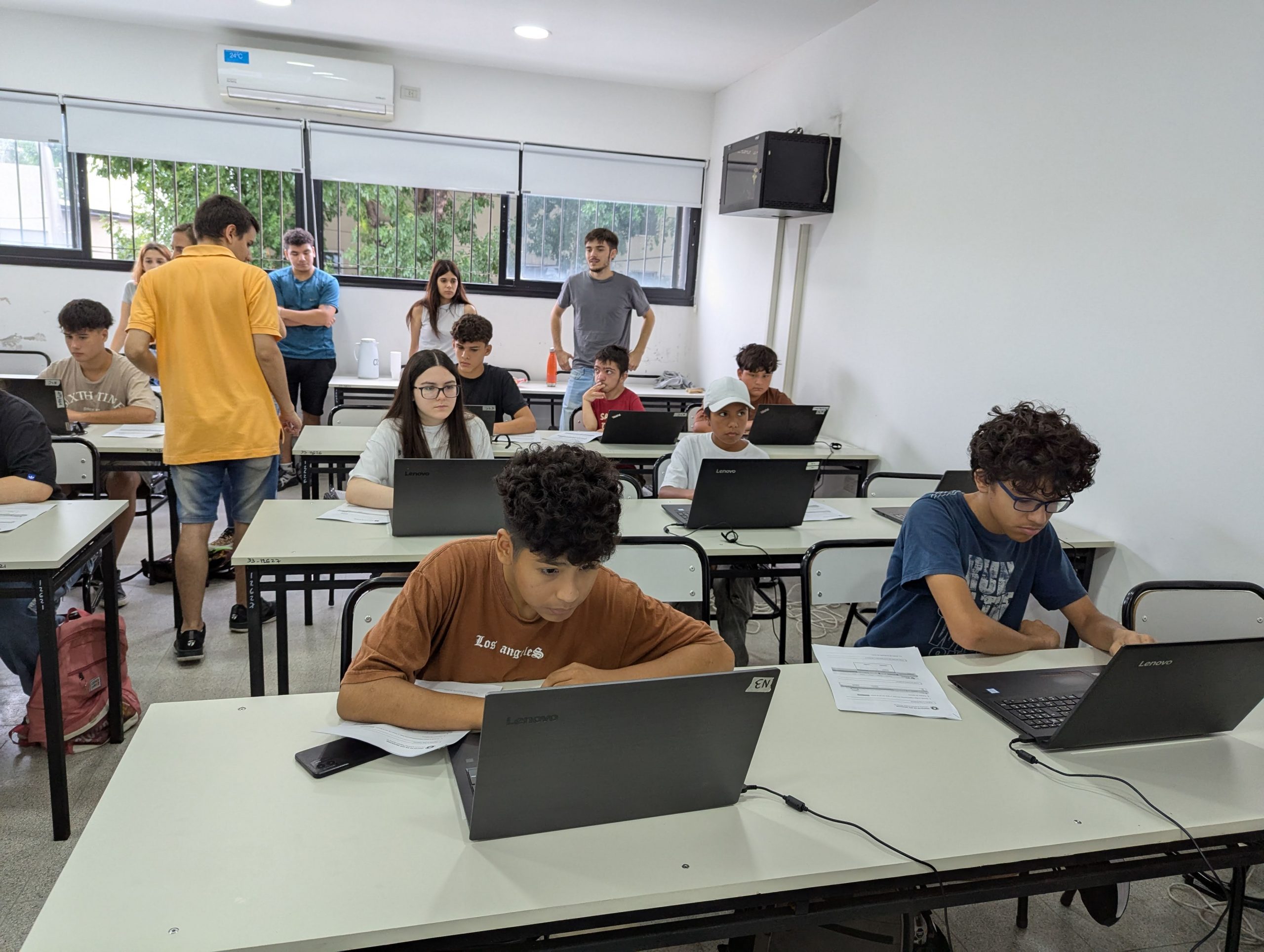 En este momento estás viendo Se realizó el Taller Introducción a la Programación e Innovación en el CIyTT