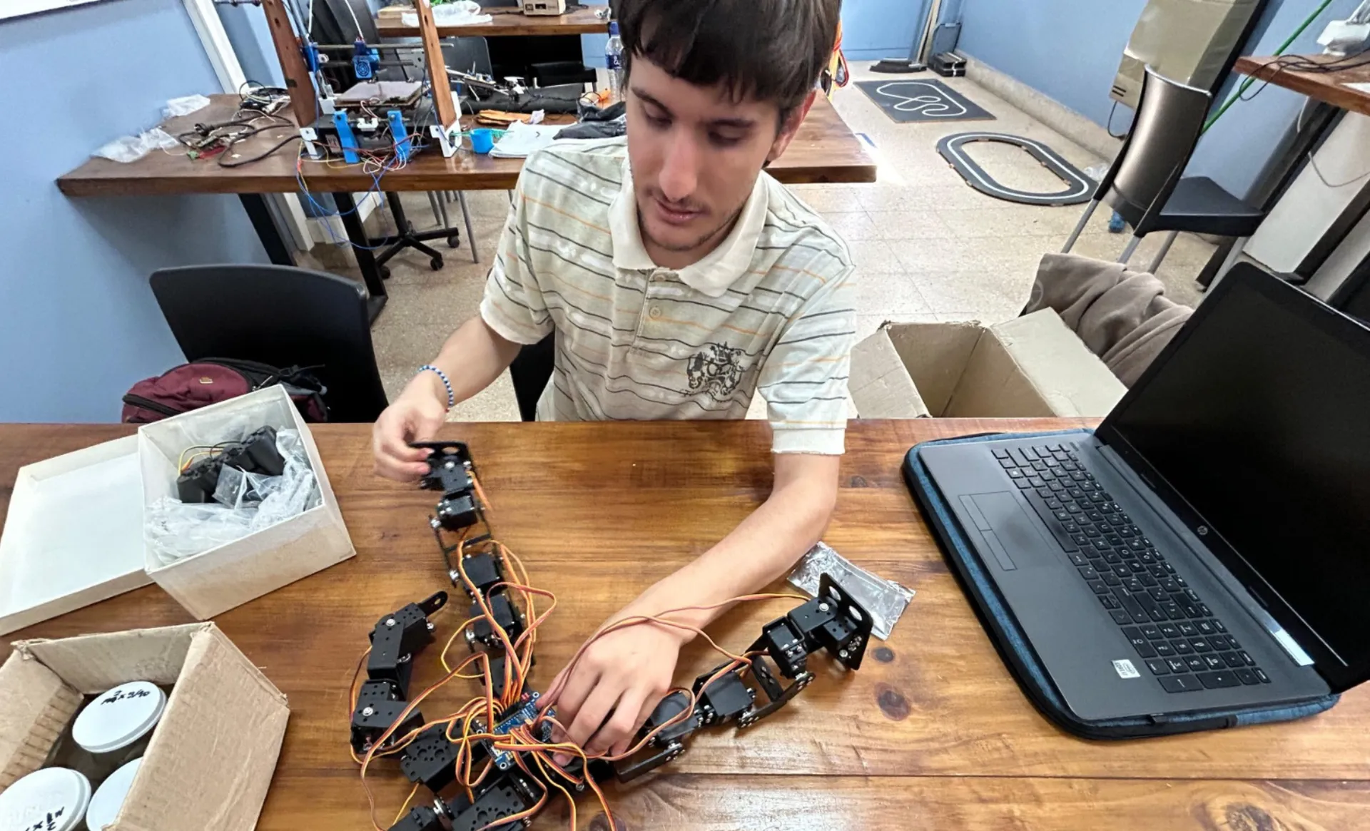 Lee más sobre el artículo Matías Zeballos, ingeniero en computación de la UNLP, obtuvo una beca para cursar una maestría en China